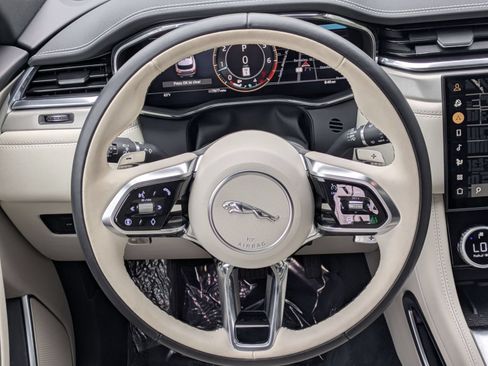 Used 2026 Jaguar F-PACE R-Dynamic S AWD/4WD image 17