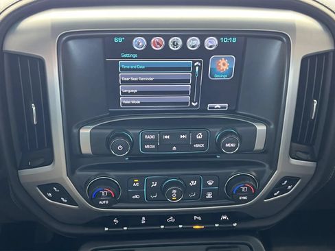 Used 2018 GMC Sierra 1500 SLT AWD/4WD image 44