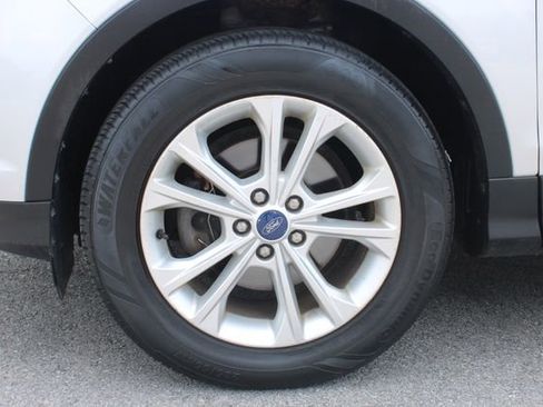 Used 2017 Ford Escape SE FWD image 32