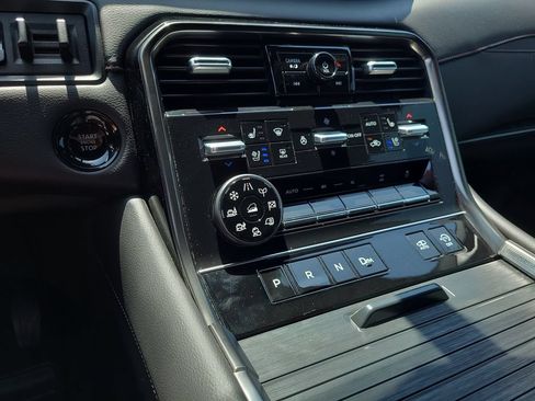 Certified 2025 Nissan Armada PRO-4X w/ Pro-4X Premium Package AWD/4WD image 28