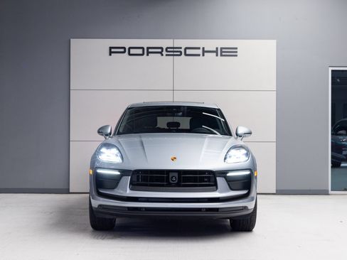 Certified 2026 Porsche Macan AWD/4WD image 10