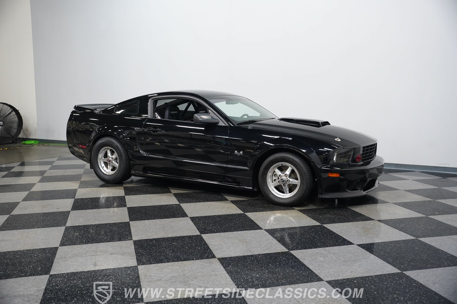 Used 2006 Ford Mustang GT RWD image 15