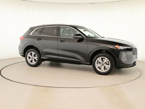 New 2025 Audi Q5 Premium image 9