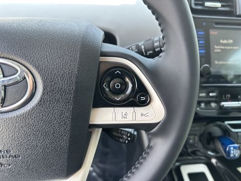 Used 2017 Toyota Prius Four Touring FWD image 20