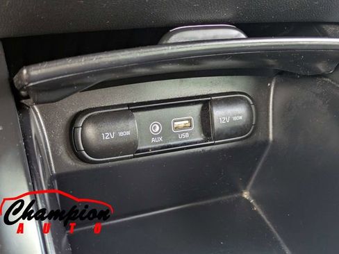 Used 2019 Kia Sorento AWD image 25