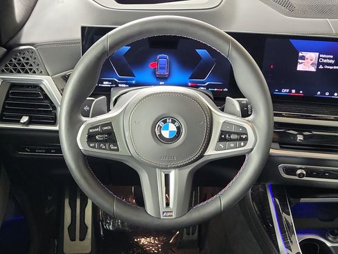 Certified 2025 BMW X7 M60i AWD/4WD image 12