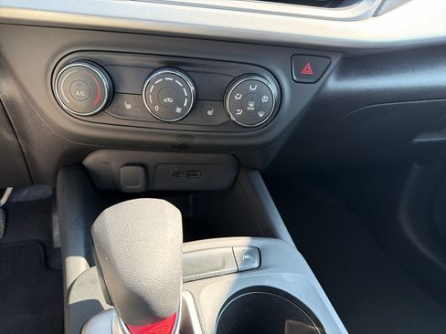 New 2026 Chevrolet Trax RS w/ Sunroof Package FWD image 17