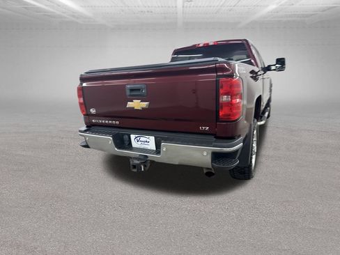 Used 2017 Chevrolet Silverado 2500 LTZ w/ Vortec Plus Package AWD/4WD image 11