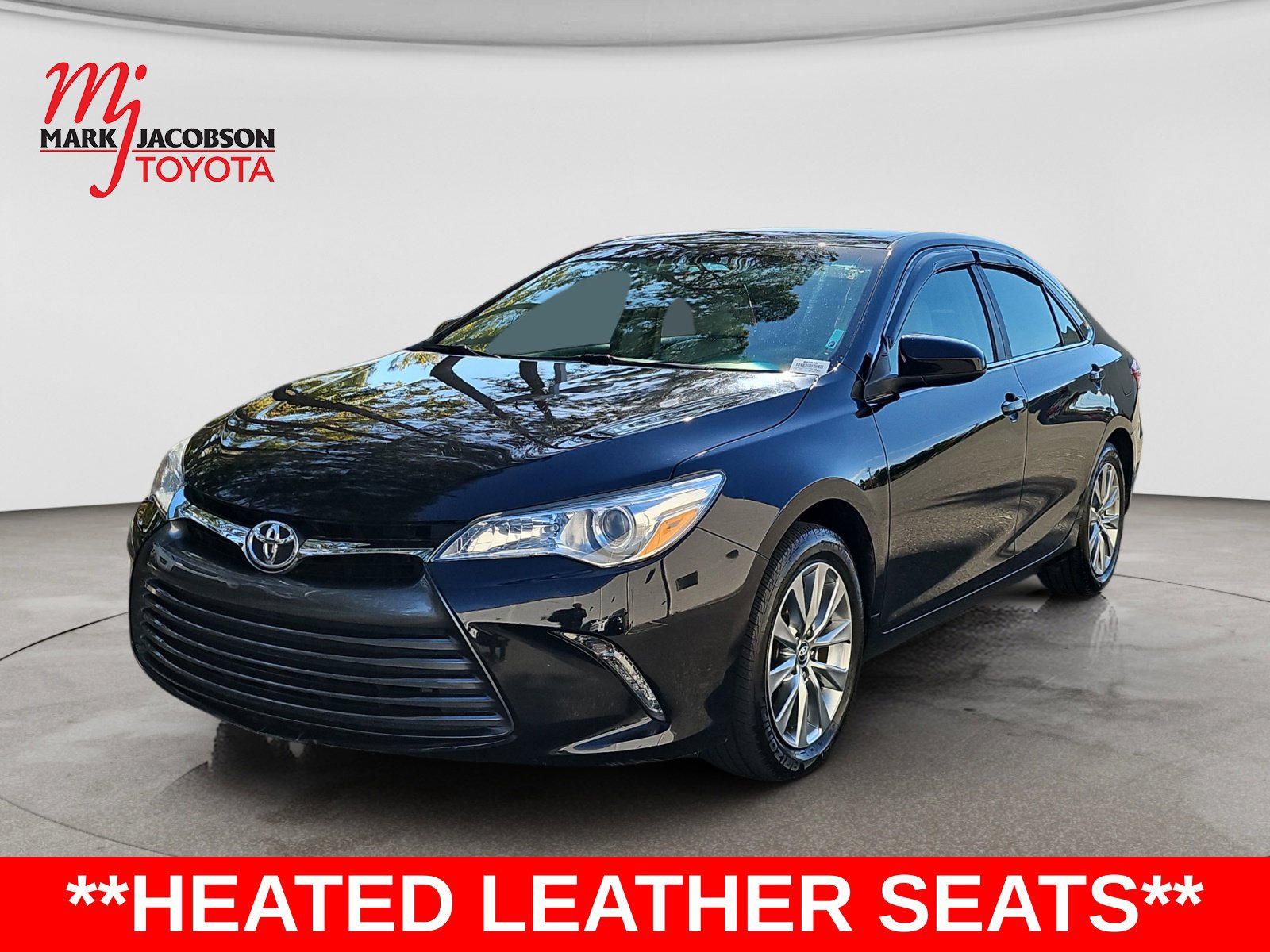Used 2015 Toyota Camry XLE FWD image 1