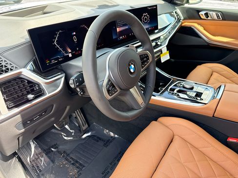 New 2026 BMW X5 xDrive40i w/ M Sport Package AWD/4WD image 26
