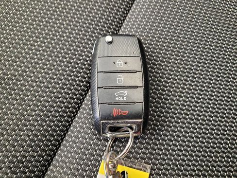 Used 2018 Kia Forte LX FWD image 32