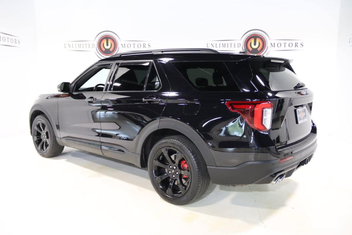 Used 2023 Ford Explorer ST w/ Technology Package AWD/4WD image 3