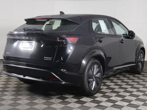 Used 2023 Nissan Ariya AWD image 11
