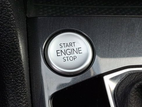 Used 2022 Volkswagen Tiguan SEL R-Line image 22