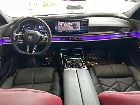 Used 2025 BMW 740i xDrive AWD/4WD image 34