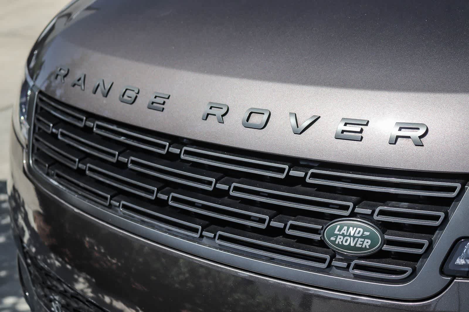 Used 2025 Land Rover Range Rover Sport Dynamic SE AWD/4WD image 9