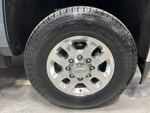 Used 2015 Chevrolet Silverado 3500 LT w/ LT Convenience Package image 18