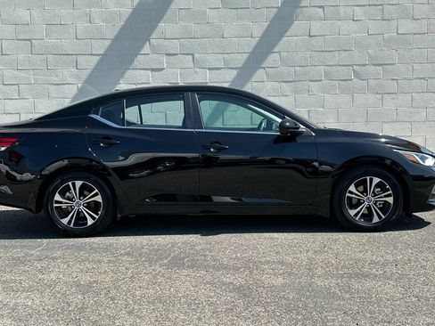Used 2021 Nissan Sentra SV FWD image 3