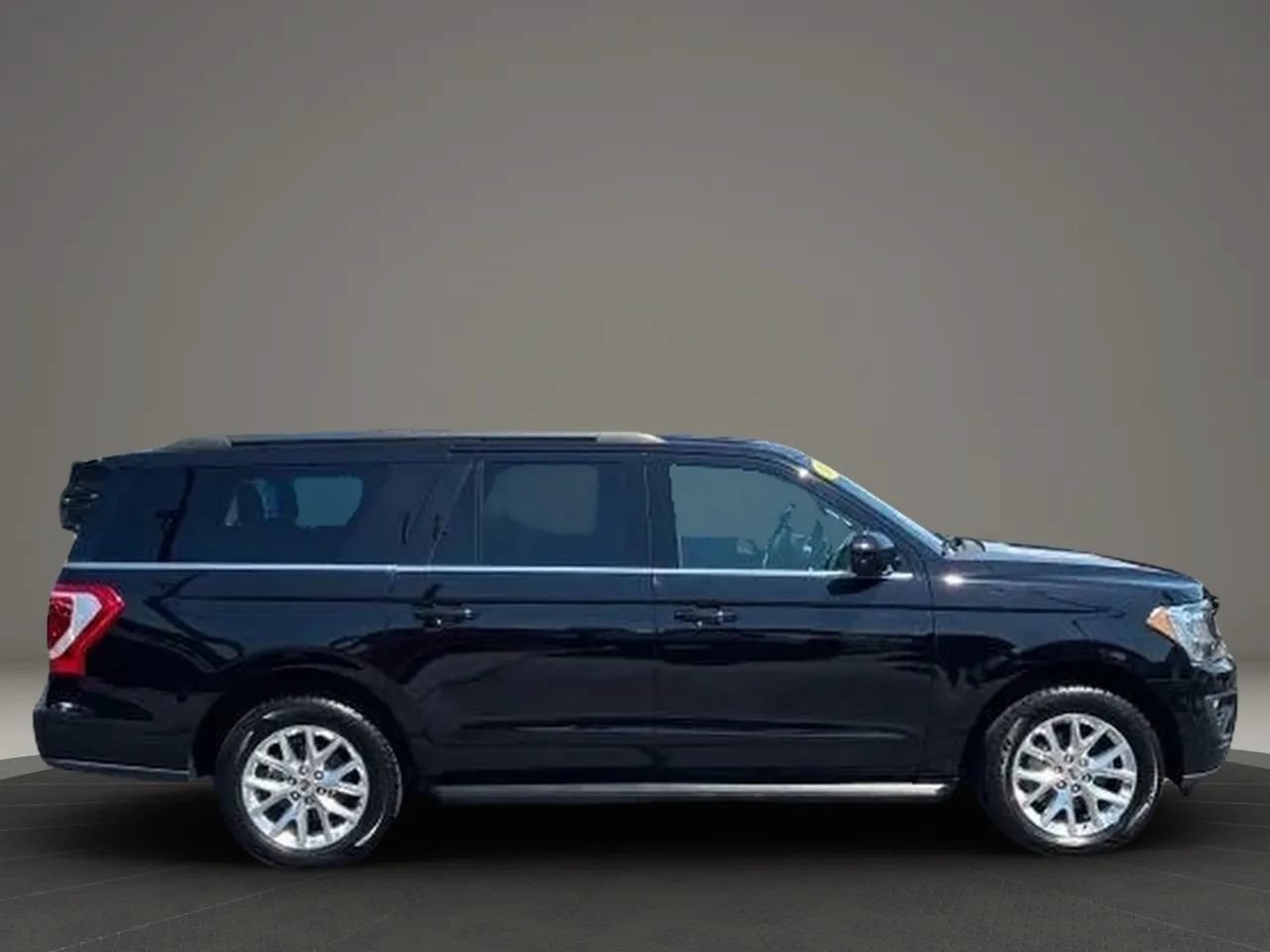 Used 2020 Ford Expedition Max XLT AWD/4WD image 11