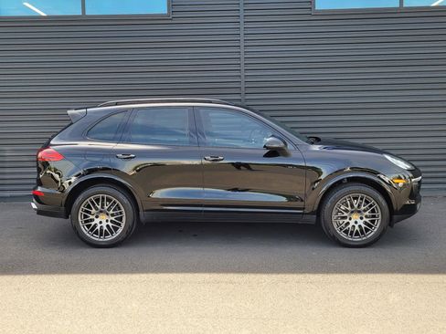 Used 2018 Porsche Cayenne Platinum Edition AWD/4WD image 7