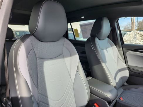 New 2026 Volkswagen Tiguan SE R-Line image 12