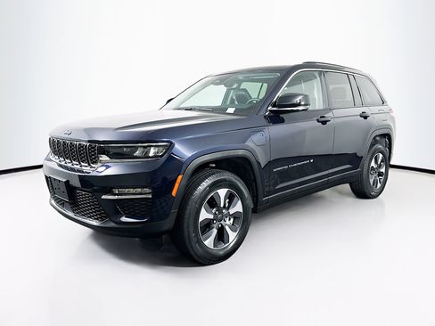 Used 2022 Jeep Grand Cherokee Limited 4xe image 3