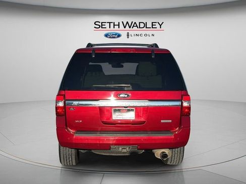 Used 2017 Ford Expedition XLT image 6