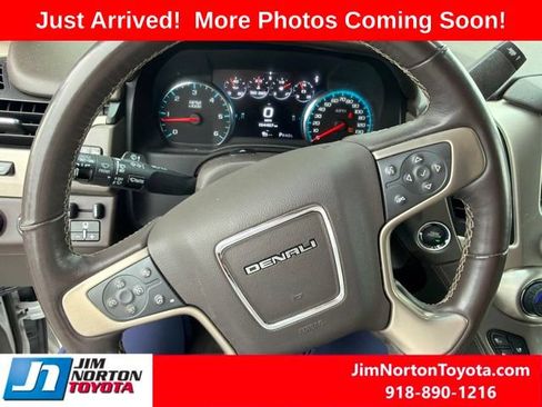 Used 2017 GMC Yukon XL Denali w/ Open Road Package AWD/4WD image 11