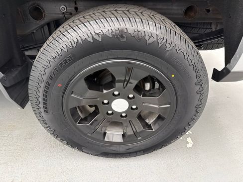Used 2019 Chevrolet Silverado 1500 LT w/ All Star Edition AWD/4WD image 6