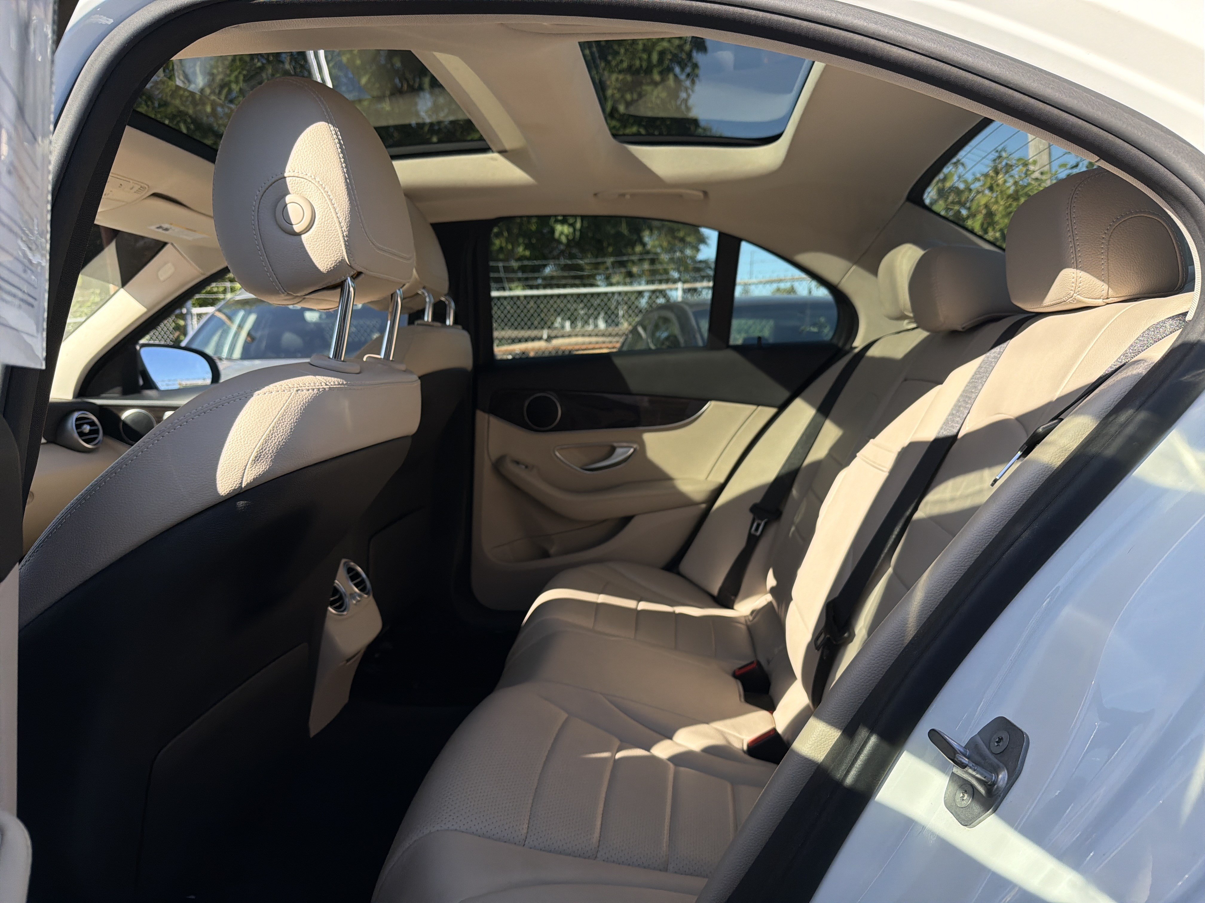 Used 2017 Mercedes-Benz C 300 4MATIC Sedan image 9