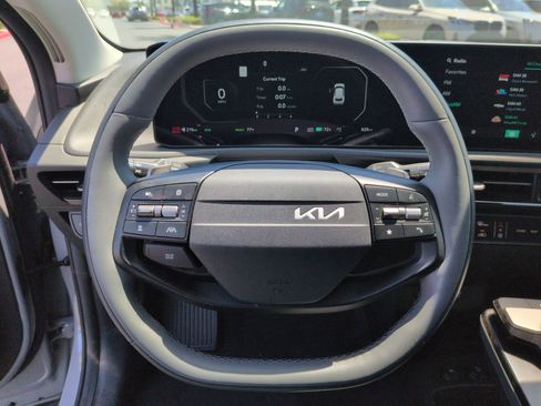 Used 2025 Kia EV6 Light w/ Light LR Technology Package RWD image 18