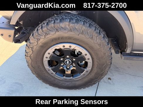 Used 2022 Ford Bronco Badlands image 8