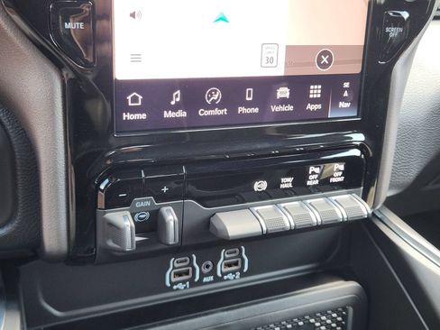 New 2026 RAM 2500 Laramie w/ Night Edition AWD/4WD image 18