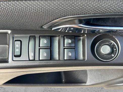 Used 2016 Chevrolet Cruze LT FWD image 16