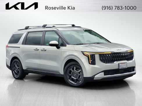 Certified 2025 Kia Carnival EX FWD image 1