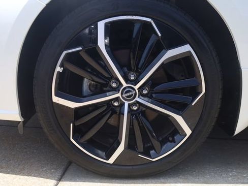 Certified 2025 Nissan Altima 2.5 SR FWD image 7