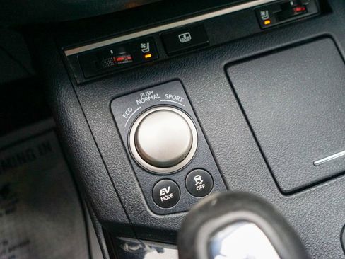 Used 2014 Lexus ES 300h image 27