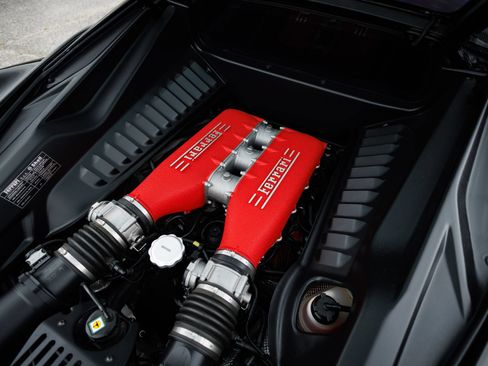 Used 2012 Ferrari 458 Italia Coupe RWD image 66