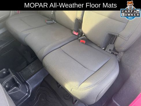 Certified 2022 Jeep Wrangler Unlimited Sport image 38