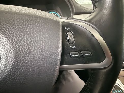 Used 2014 Jaguar XF RWD image 19
