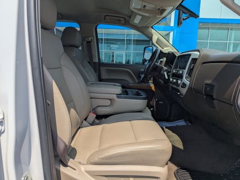 Used 2017 GMC Sierra 3500 SLT w/ Duramax Plus Package AWD/4WD image 40