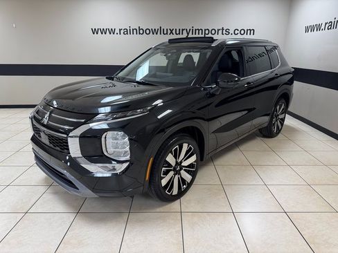 New 2026 Mitsubishi Outlander SEL image 3