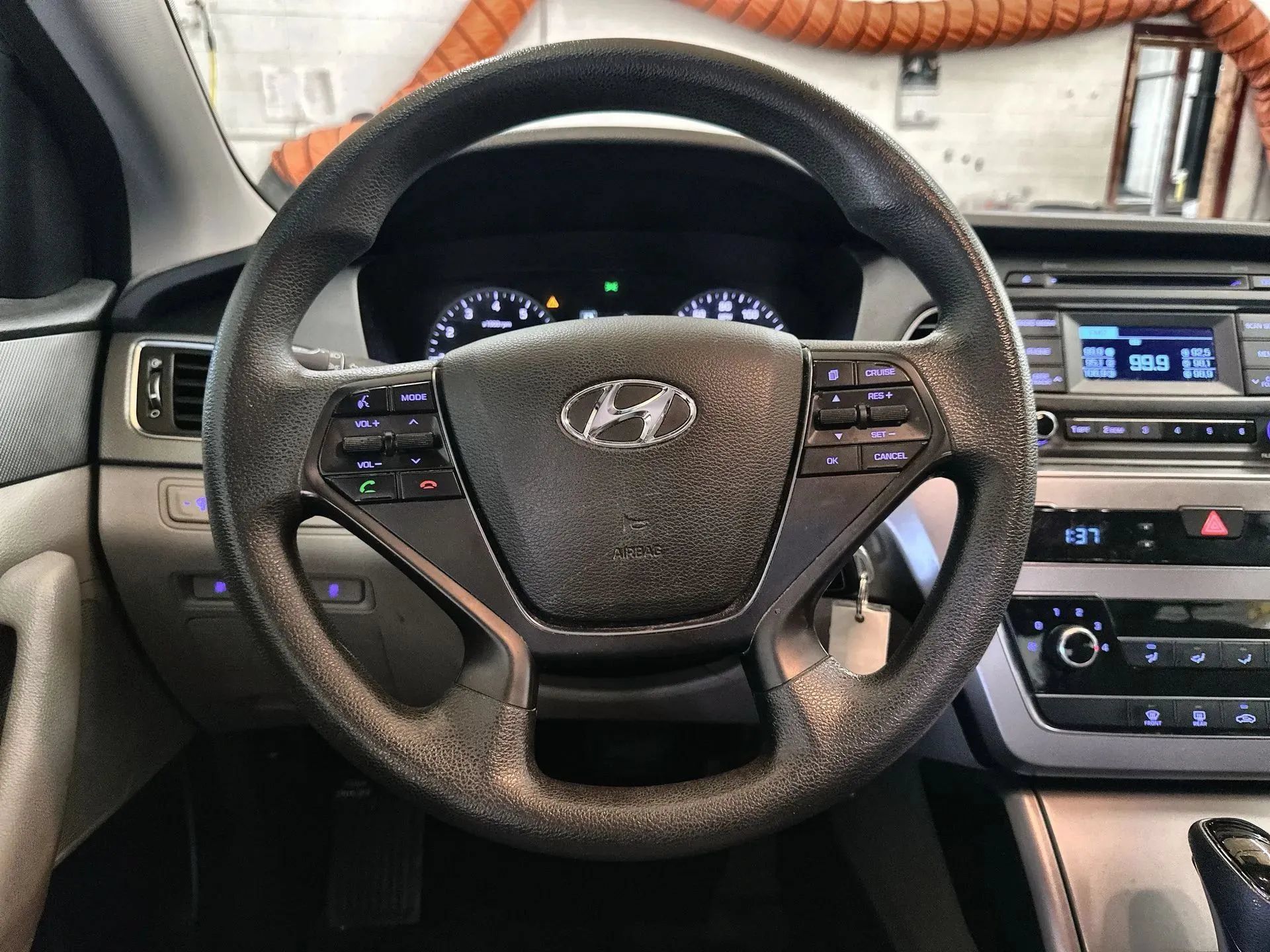 Used 2015 Hyundai Sonata SE FWD image 16