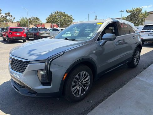 Used 2024 Cadillac XT4 Premium Luxury FWD image 4