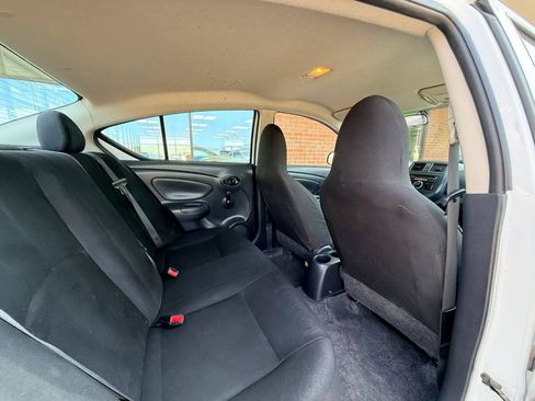 Used 2014 Nissan Versa S FWD image 17