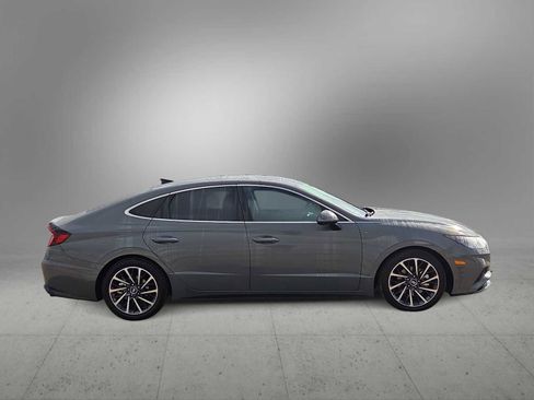 Used 2021 Hyundai Sonata Limited w/ Preferred Accessory Package image 9