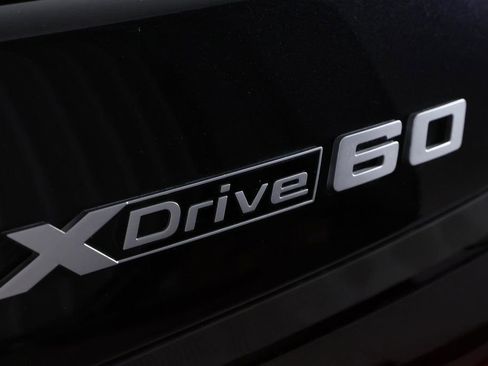 Used 2023 BMW i7 xDrive60 image 59