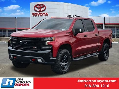 Used 2021 Chevrolet Silverado 1500 LT Trail Boss w/ Convenience Package II AWD/4WD image 3