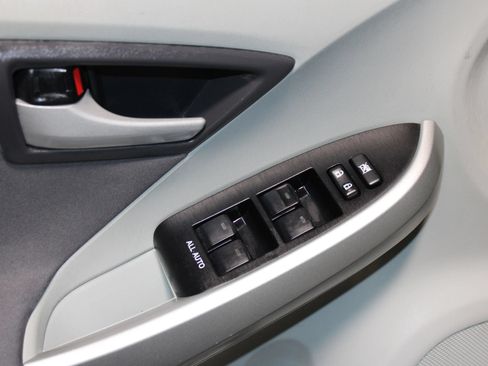Used 2010 Toyota Prius Two FWD image 10