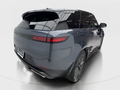 Used 2024 Land Rover Range Rover Sport SE AWD/4WD image 7